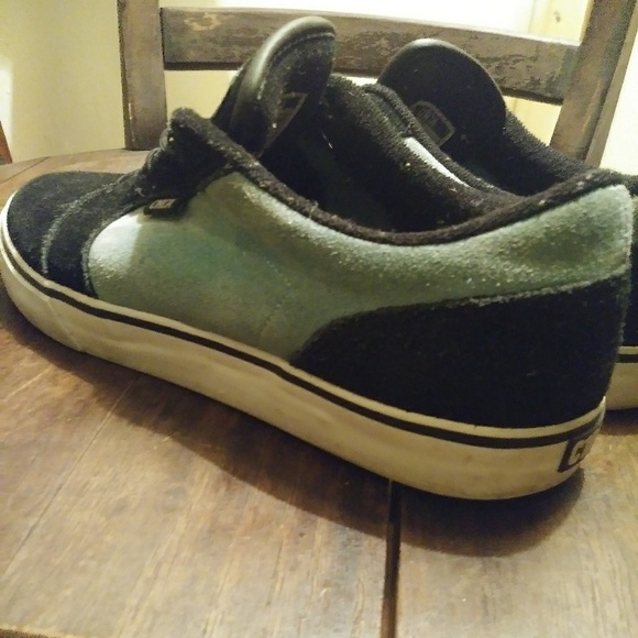 Vintage Circa Skate Shoes - Picture 7 of 8